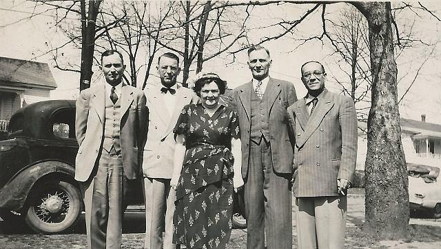 Herbert Shelton, Lester Shelton, Hazel Shelton, Urban Shelton, 