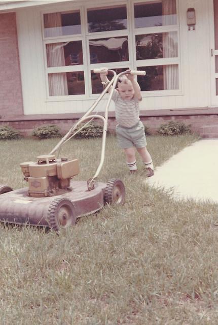 Miles Gillie Kid Lawn Mower