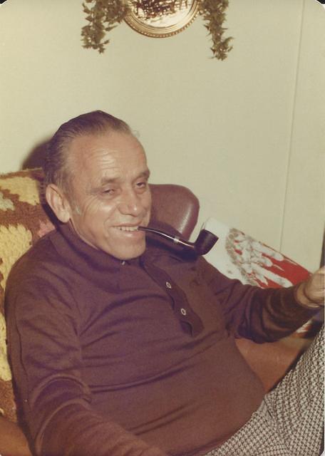 Roy Scearce Sitting Pipe