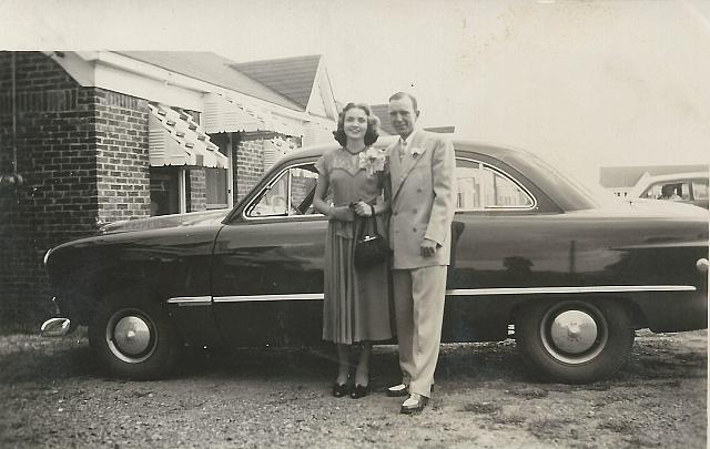 Sue Honeycutt, Royce Honeycutt 1943